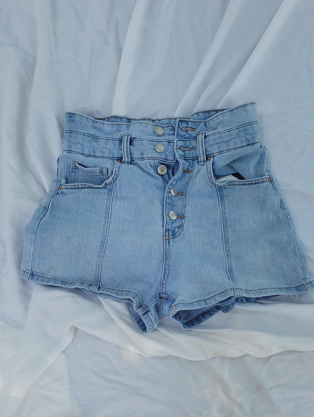 Wild Fable High-Rise Light Wash Denim Shorts Size 6